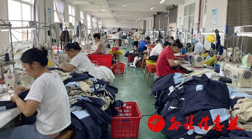 城固蓮花街道 服裝廠開到家門口 穩崗就業有保障